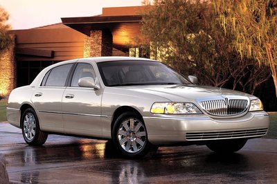 2005 Lincoln Town Car