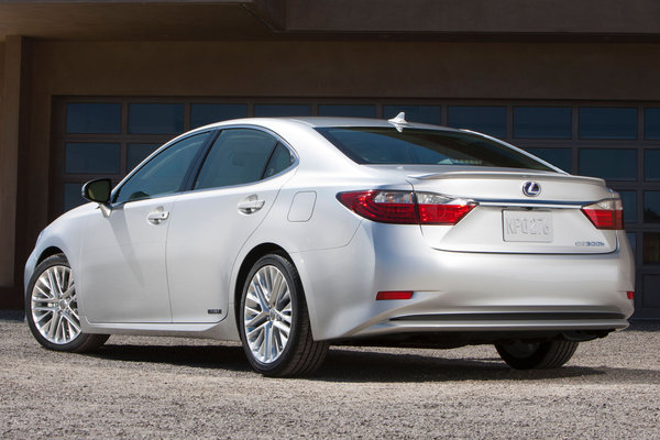 2013 Lexus ES 300h