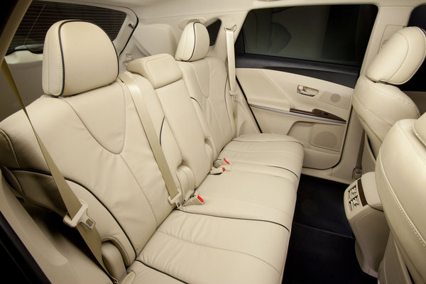 2013 Toyota Venza Interior