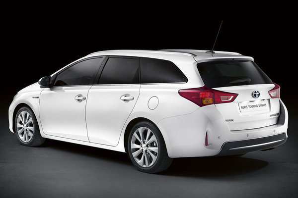 2013 Toyota Auris Hybrid Touring Sports