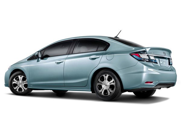 2013 Honda Civic Hybrid sedan