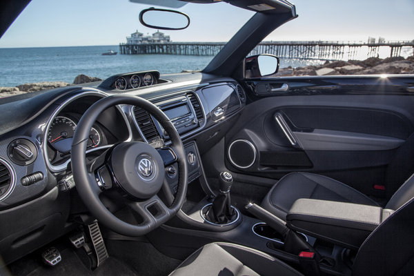 2013 Volkswagen Beetle Convertible Interior