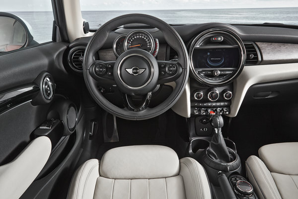 2014 Mini Cooper Hardtop Interior