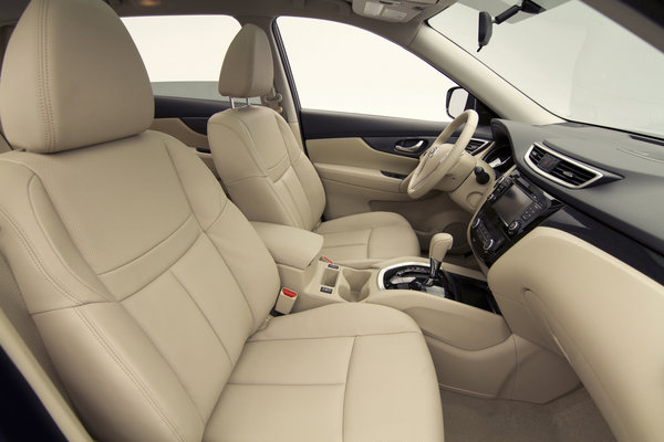 2014 Nissan Rogue Interior