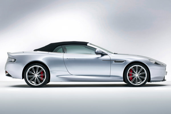 2013 Aston Martin DB9 Volante