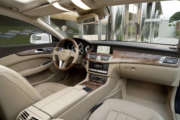 2013 Mercedes-Benz CLS-Class Shooting Brake Interior