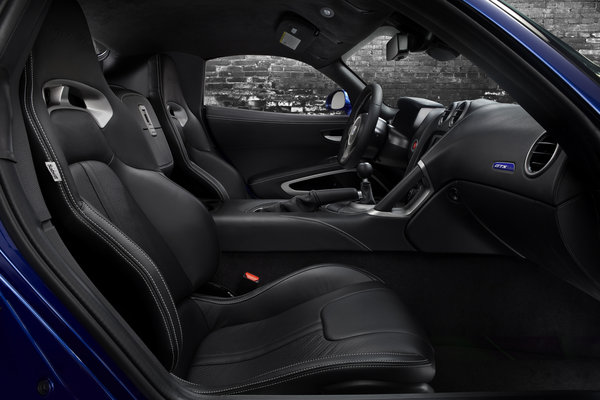 2013 SRT Viper Interior