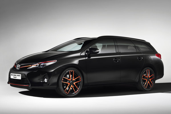 2013 Toyota Auris TS Black