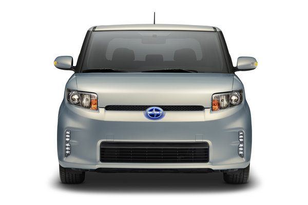 2013 Scion 10 Series xB