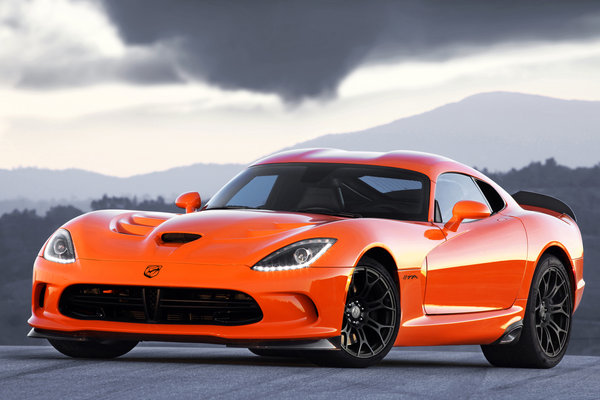 2014 SRT Viper TA Orange limited edition