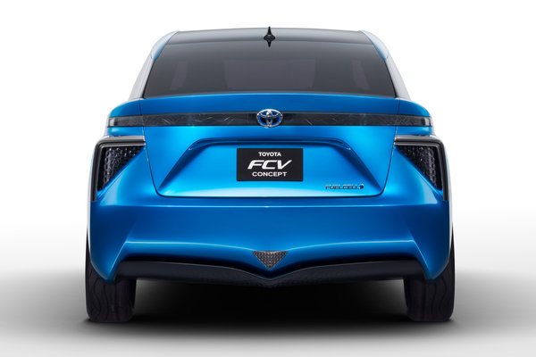 2013 Toyota FCV (Fuel Cell Vehicle)