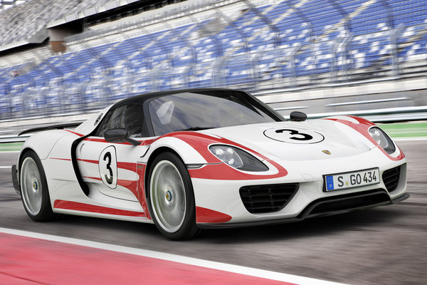 2015 Porsche 918 Spyder