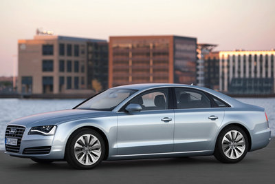 2013 Audi A8 hybrid