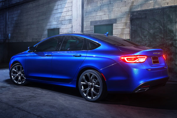 2015 Chrysler 200 S