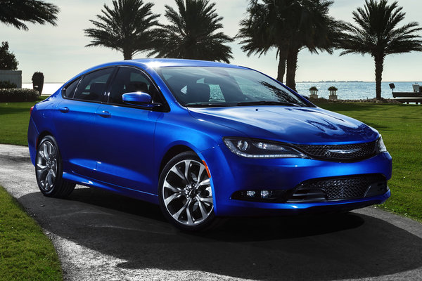 2015 Chrysler 200 S