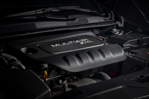 2015 Chrysler 200 Engine