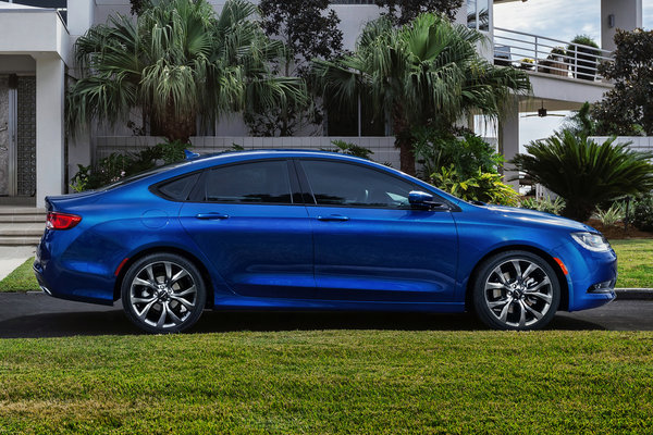 2015 Chrysler 200 S