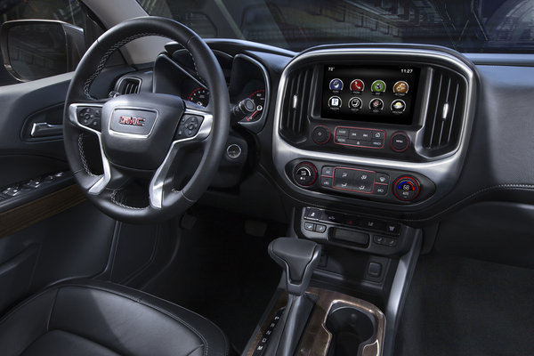 2015 GMC Canyon Extended Cab Interior