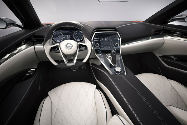 2014 Nissan sport sedan Interior