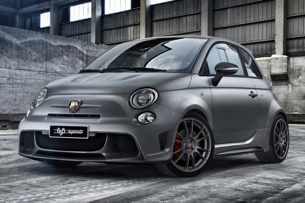 2015 Abarth 695 biposto