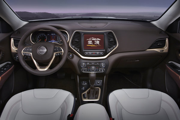 2014 Jeep Cherokee Sageland Interior