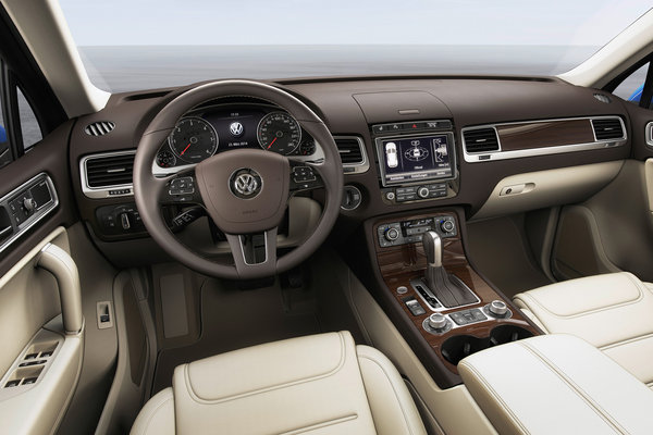 2015 Volkswagen Touareg Interior