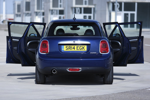 2015 Mini Cooper Hardtop 4-door