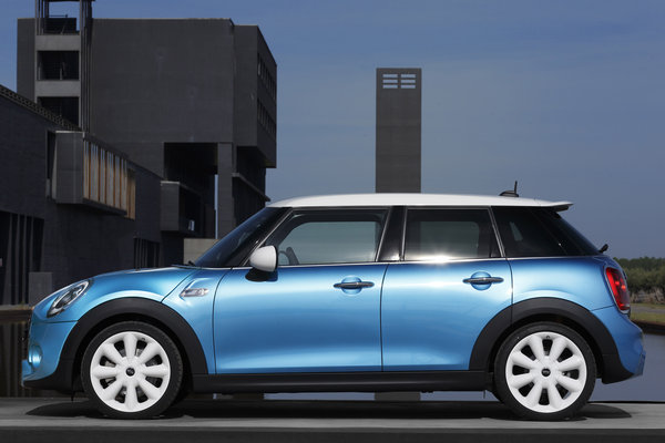 2015 Mini Cooper Hardtop 4-door