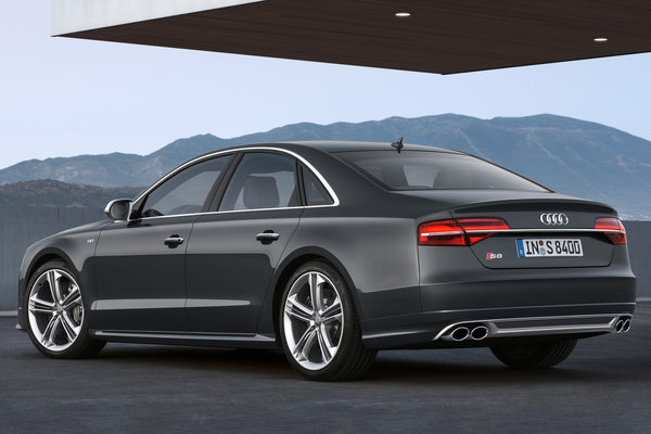 2015 Audi S8