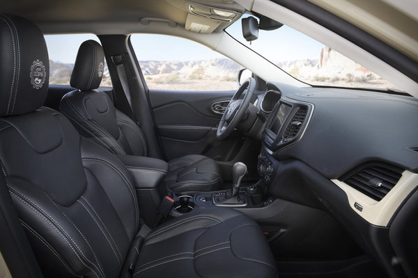 2015 Jeep Cherokee Canyon Trail Interior