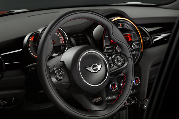 2015 Mini Cooper Hardtop Instrumentation