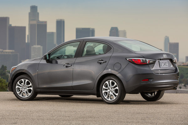 2016 Scion iA