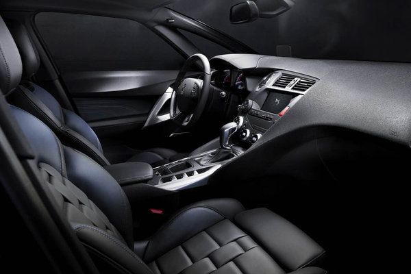 2015 DS DS5 Interior