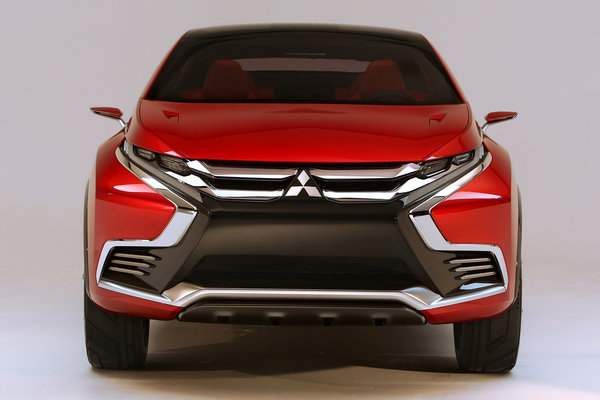 2015 Mitsubishi XR-PHEV II