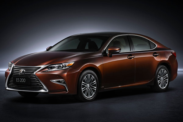 2016 Lexus ES