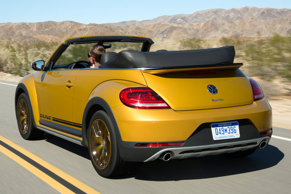 2016 Volkswagen Beetle Dune Convertible