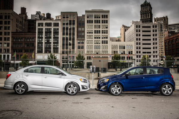 2016 Chevrolet Sonic sedan and 5d