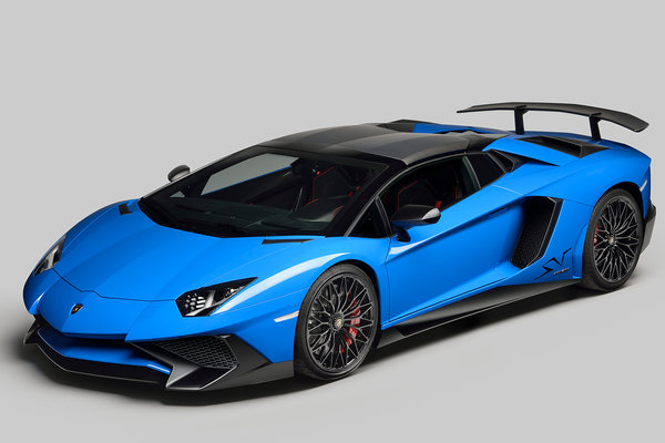 2016 Lamborghini Aventador LP 750-4 Superveloce Roadster