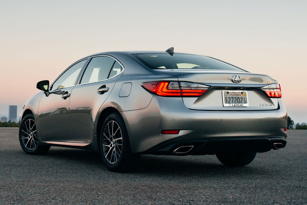 2016 Lexus ES 350