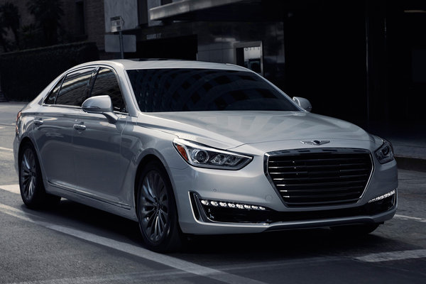 2017 Genesis G90