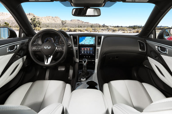 2017 Infiniti Q60 Coupe Interior