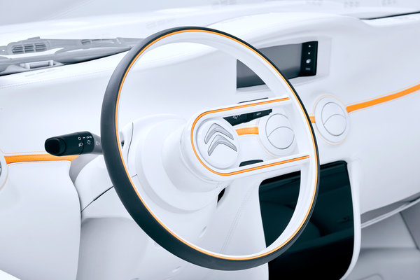 2016 Citroen E-MEHARI styled by Courreges Instrumentation