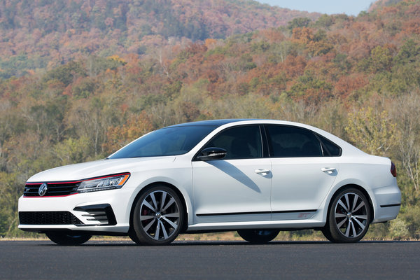 2016 Volkswagen Passat GT