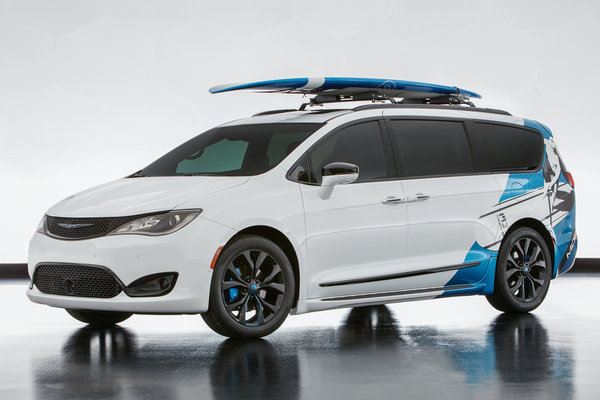 2016 Chrysler Pacifica Cadence