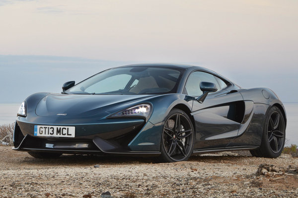 2017 McLaren 570GT