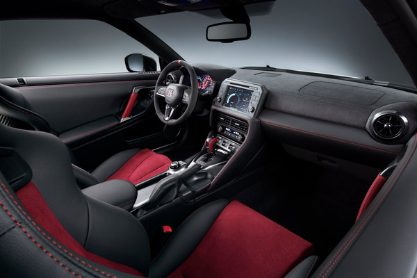 2017 Nissan GT-R NISMO Interior