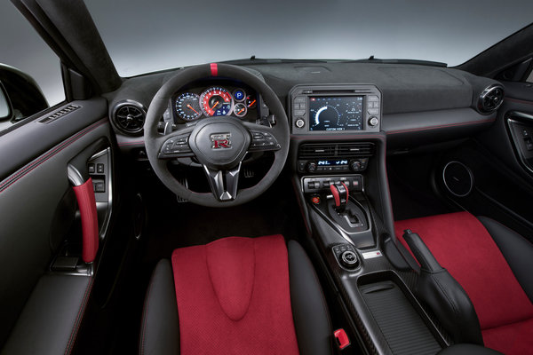 2017 Nissan GT-R NISMO Interior