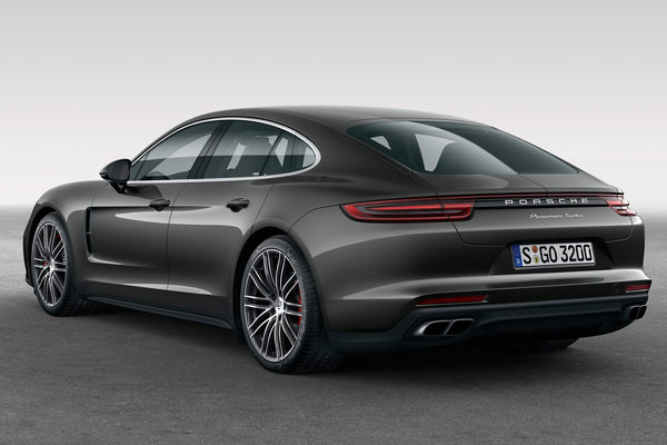 2017 Porsche Panamera