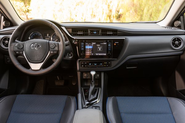 2017 Toyota Corolla SE Interior