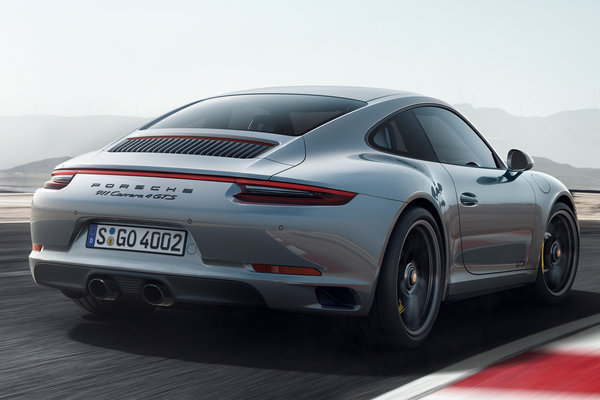 2018 Porsche 911 Carrera Coupe GTS